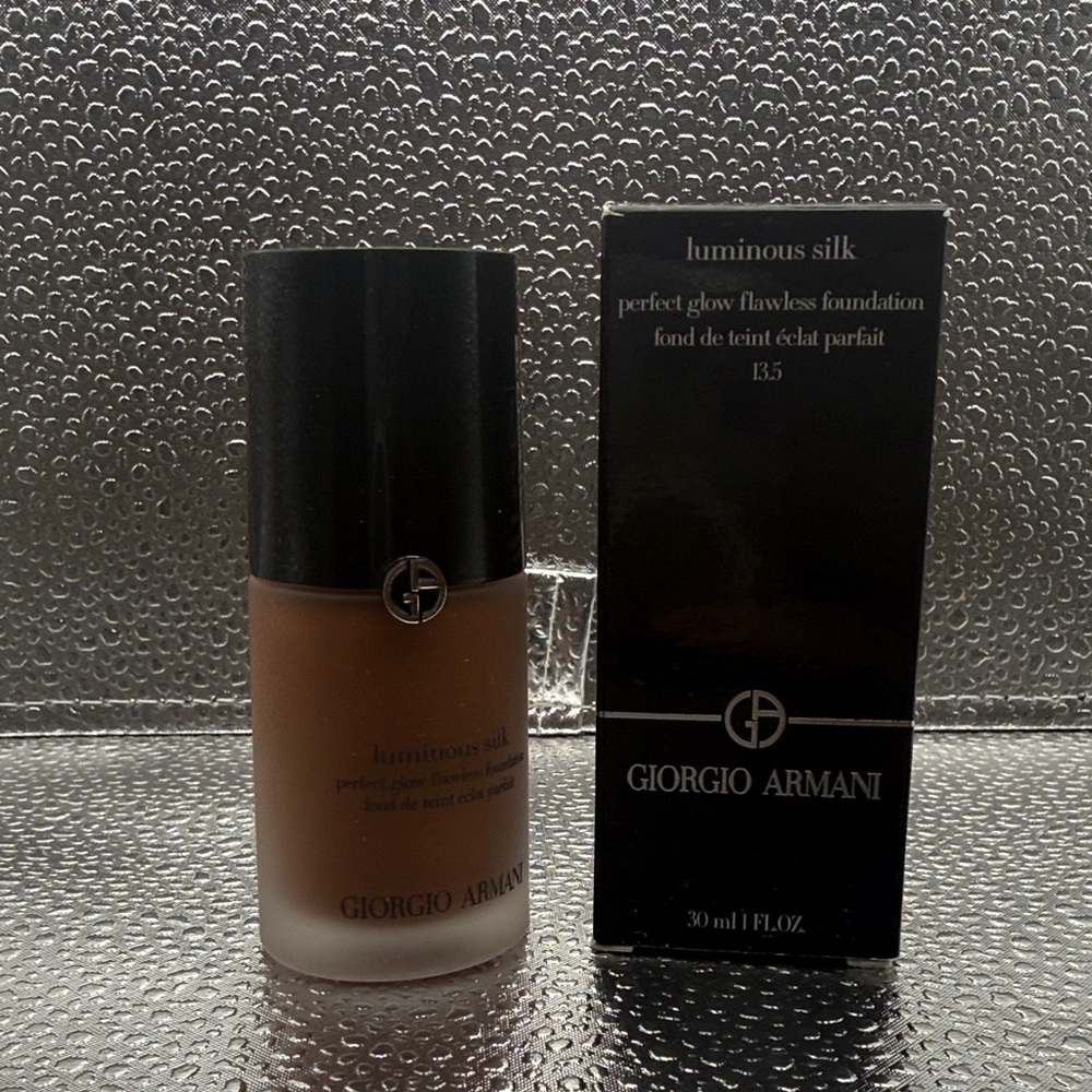 Giorgio Armani Luminous Silk Foundation in #13.5